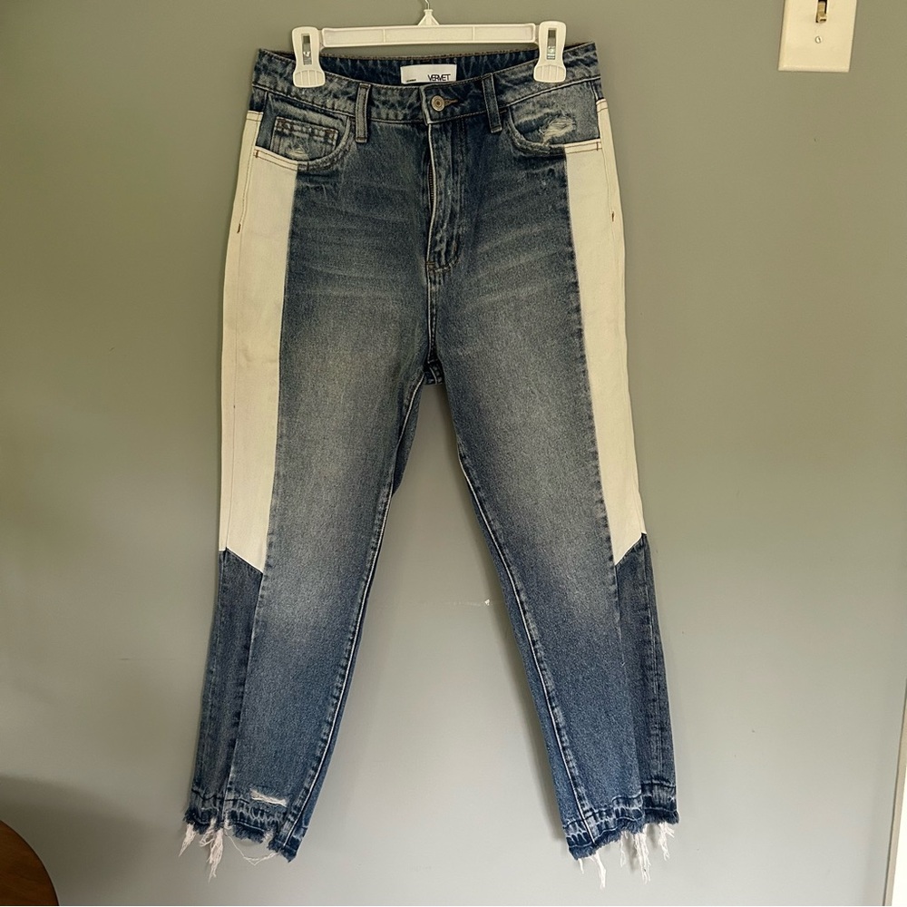 NWOT VERVET Blue and White Ankle Cropped Jeans with Distressed Hem